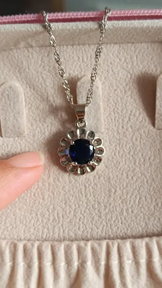 Collar colgante circonita azul marino