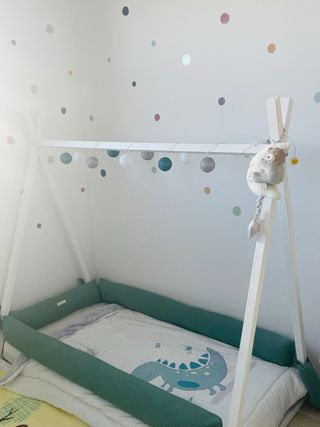Cama tipi blanca infantil