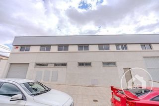 Local comercial en alquiler en Petrer