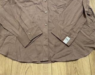 Camisa marrón chocolate botones