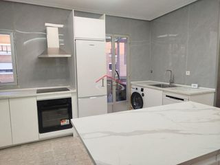 Piso en alquiler en Centro Ciudad en León