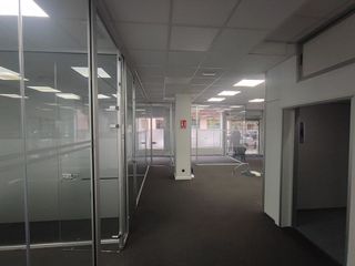 Local comercial en alquiler en Milán - Pumarín - Teatinos en Oviedo