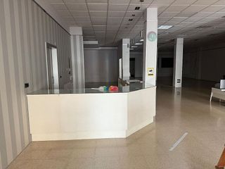 Local comercial en alquiler en Piscinas en Villarreal