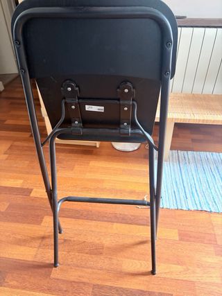 Banqueta alta plegable negra