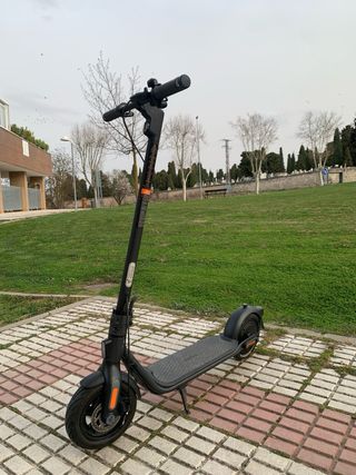 Patinete eléctrico Segway-Ninebot de la serie F2