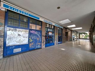 Local comercial en venta en Milán - Pumarín - Teatinos en Oviedo