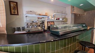 Bar en venta en Reyes Católicos en Alcalá de Henares