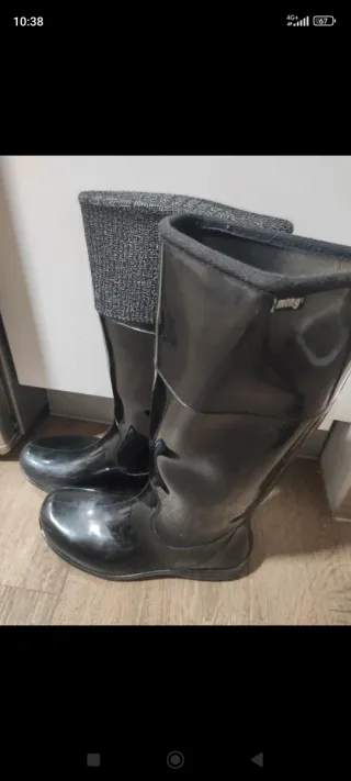 Botas de agua negras