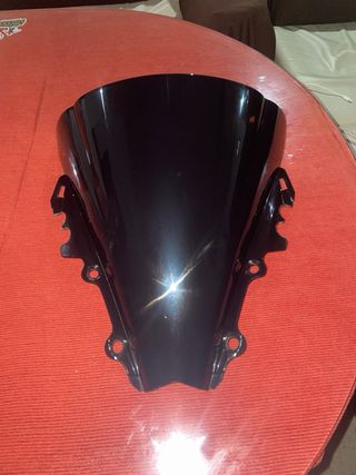 Cúpula negra Yamaha R6