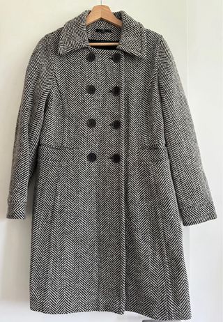 Abrigo largo gris y blanco