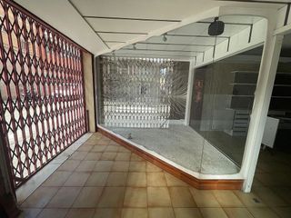 Local comercial en venta en Riera en Cornellà de Llobregat