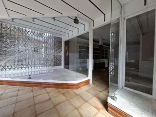 Local comercial en venta en Riera en Cornellà de Llobregat