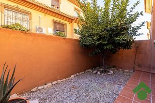 Casa adosada en venta en Ogíjares