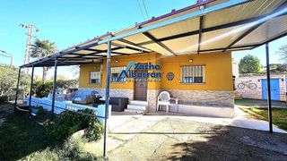 Chalet en venta en Ctra de Sevilla - Ronda sur en Badajoz