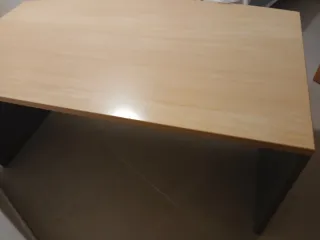 Mesa de escritorio de madera grande