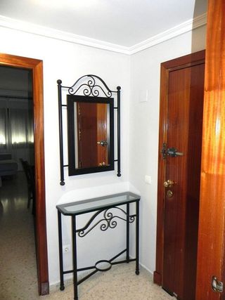 Piso en alquiler en Poligono Sur - La Oliva - Letanías en Sevilla