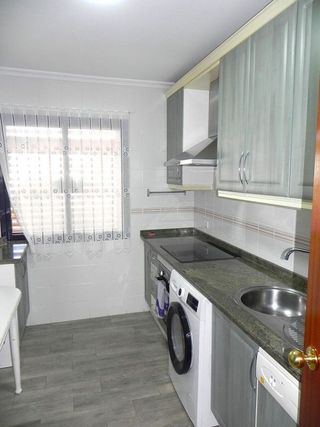 Piso en alquiler en Poligono Sur - La Oliva - Letanías en Sevilla