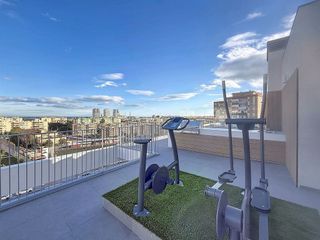 Piso en alquiler en Parque Mediterráneo - Santa Paula en Málaga