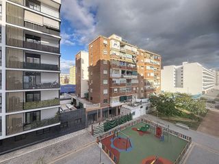 Piso en alquiler en Parque Mediterráneo - Santa Paula en Málaga