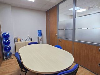 Oficina en alquiler en Els Orriols en Valencia
