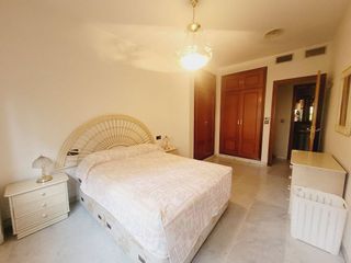 Piso en alquiler en La Buhaira en Sevilla