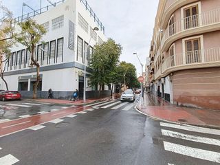 Local comercial en alquiler en Barrio Alto - San Félix - Oliveros - Altamira en Almería
