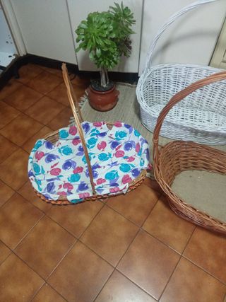 Cestos de mimbre varios