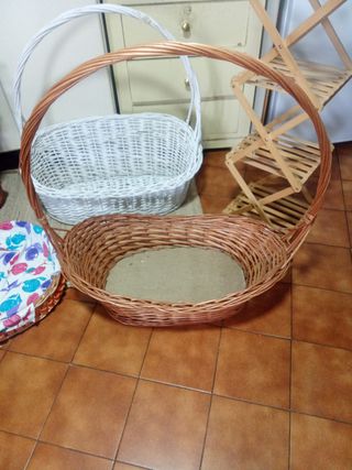 Cestos de mimbre varios