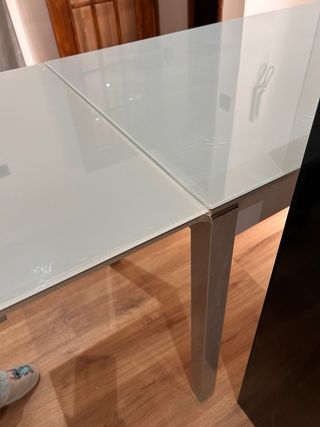 Mesa de cocina cristal y madera gris