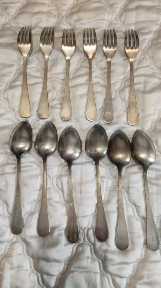 Cubiertos antiguos,bañados en Plata. OrfebreR.Atón