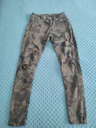 Vaqueros mujer estampado militar talla 38