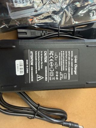 Cargador y Accesorios para Jummer 12