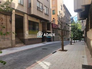 Local comercial en venta en Centro en Cáceres