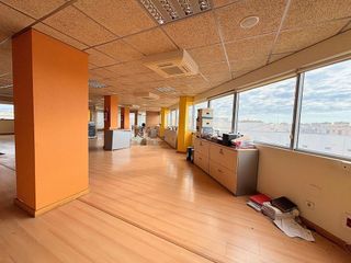 Oficina en venta en Ciudad de Asís en Alicante