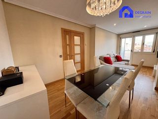 Piso en venta en Zona Teatro Campoamor en Oviedo