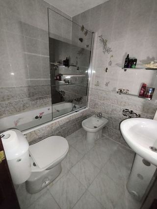 Piso en venta en Colores - Entreparques en Sevilla