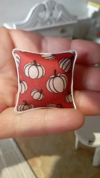 Cuscino Dollhouse 1:12 "Hello Pumpkin" Handmade