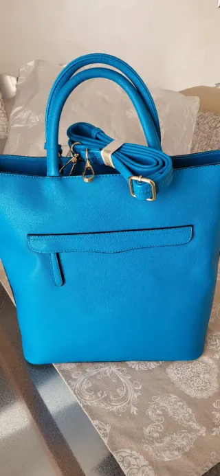 Borsa Pierre Cardin blu capiente con cartellino