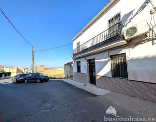 Chalet en venta en Linares