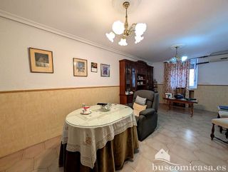 Chalet en venta en Linares