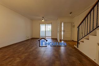 Casa adosada en venta en Riba-roja de Túria