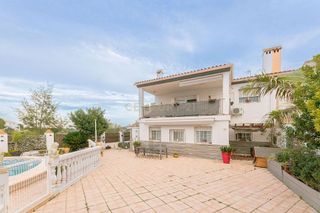 Chalet en venta en Monserrat