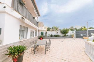 Chalet en venta en Monserrat