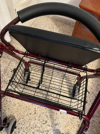 Andador adulto con asiento