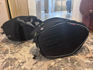 Maletas Laterales Givi Moto Touring Negras