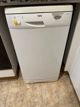 Lavavajillas Zanussi Estrecho