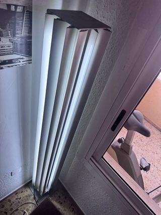 Lámpara de pie moderna plateada