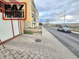 Local comercial en venta en Universidad en Ávila