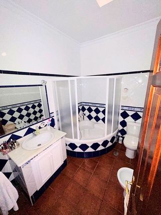Edificio en venta en Tocina