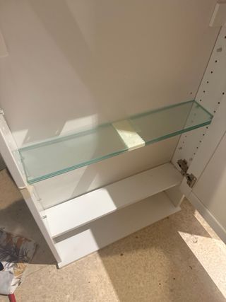 Mueble espejo baño blanco y plateado